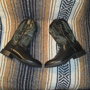 Ariat Heritage Stockman 8.5D Barnyard Round Toe Black Riding Boot